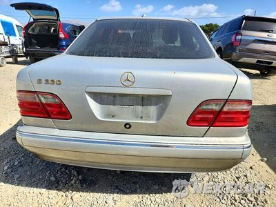 Zdjęcie 6 z 12 samochodu: 2001 MERCEDES-BENZ E 320 VIN:WDBJF65JX1B199179 - miniatura