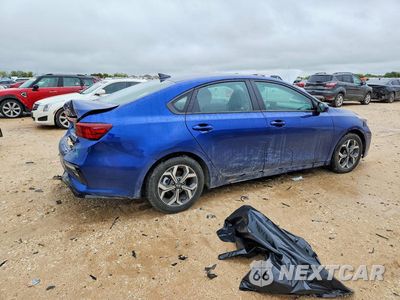 Trzecie zdjęcie samochodu z tyłu: 2020 KIA FORTE LXS VIN:3KPF24AD2LE259338 - miniatura