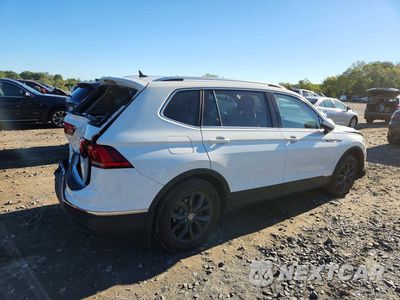 Trzecie zdjęcie samochodu z tyłu: 2024 VOLKSWAGEN TIGUAN SE VIN:3VV3B7AX9RM119592 - miniatura