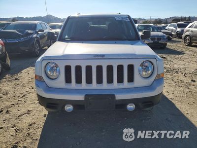 Piąte zdjęcie samochodu w środku: 2016 JEEP PATRIOT SPORT VIN:1C4NJPBA0GD735291 - miniatura