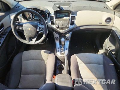 Zdjęcie 8 z 12 samochodu: 2014 CHEVROLET CRUZE LS VIN:1G1PA5SH2E7109997 - miniatura