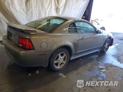 Trzecie zdjęcie samochodu z tyłu: 2002 FORD MUSTANG VIN:1FAFP40402F206926 - miniatura