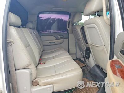 Zdjęcie 10 z 12 samochodu: 2010 GMC SIERRA K2500 SLT VIN:1GT4K1BG9AF153261 - miniatura