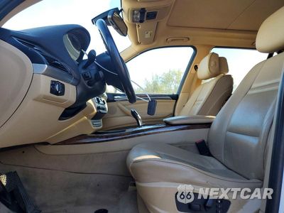 Zdjęcie 7 z 12 samochodu: 2010 BMW X5 XDRIVE48I VIN:5UXFE8C5XAL312536 - miniatura
