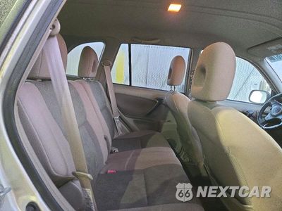 Zdjęcie 11 z 14 samochodu: 2001 TOYOTA RAV4 VIN:JTEHH20V710093602 - miniatura