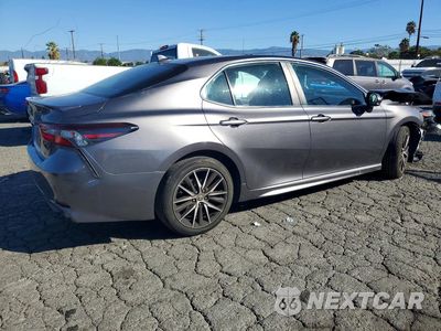 Trzecie zdjęcie samochodu z tyłu: 2021 TOYOTA CAMRY SE VIN:4T1G11AK6MU529299 - miniatura