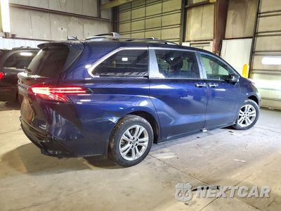 Trzecie zdjęcie samochodu z tyłu: 2023 TOYOTA SIENNA XSE 7-PASSENGER VIN:5TDXSKFC6PS085116 - miniatura