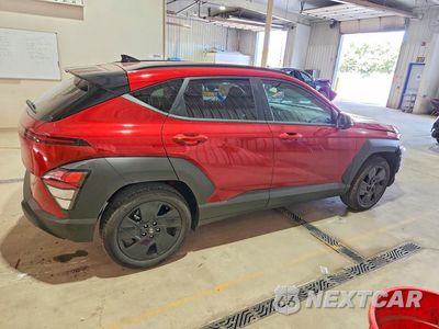 Trzecie zdjęcie samochodu z tyłu: 2026 HYUNDAI KONA SEL SPORT VIN:KM8HF3AB6TU467337 - miniatura
