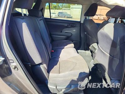 Zdjęcie 11 z 14 samochodu: 2021 TOYOTA HIGHLANDER L VIN:5TDCZRBH6MS532138 - miniatura