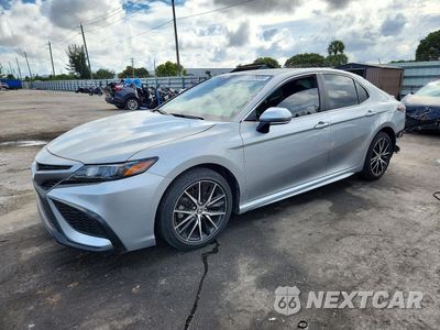 2024 TOYOTA CAMRY SE 4T1S11AK3RU240592 - główne zdjęcie licytacji z USA - miniatura