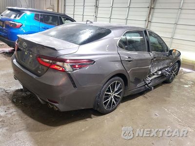 Trzecie zdjęcie samochodu z tyłu: 2021 TOYOTA CAMRY SE VIN:4T1G11AK2MU583845 - miniatura