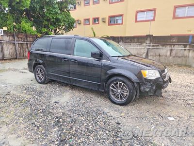 Czwarte zdjęcie samochodu z boku: 2017 DODGE GRAND CARAVAN SXT VIN:2C4RDGCG5HR857977 - miniatura