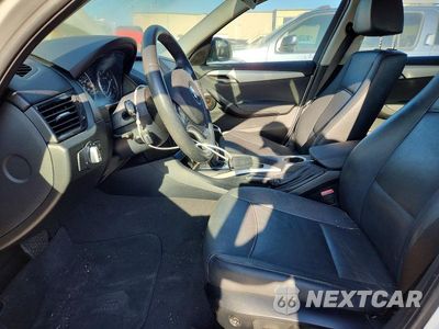 Zdjęcie 8 z 14 samochodu: 2015 BMW X1 SDRIVE28I VIN:WBAVM1C57FVW58009 - miniatura