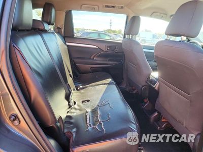 Zdjęcie 11 z 13 samochodu: 2015 TOYOTA HIGHLANDER LE VIN:5TDZARFH2FS011965 - miniatura