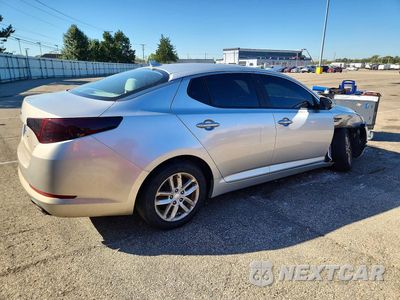 Trzecie zdjęcie samochodu z tyłu: 2013 KIA OPTIMA LX VIN:KNAGM4A76D5431227 - miniatura