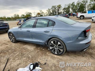 Drugie zdjęcie samochodu z przodu: 2022 VOLVO S60 B5 MOMENTUM VIN:7JRL12FZ2NG154169 - miniatura