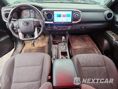 Zdjęcie 8 z 12 samochodu: 2017 TOYOTA TACOMA TRD OFF-ROAD VIN:3TMCZ5AN4HM086609 - miniatura