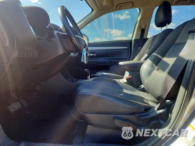 Zdjęcie 7 z 13 samochodu: 2015 MITSUBISHI OUTLANDER SE VIN:JA4AZ3A34FZ003793 - miniatura