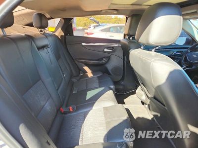 Zdjęcie 10 z 13 samochodu: 2018 CHEVROLET IMPALA LT VIN:2G1105S37J9121875 - miniatura