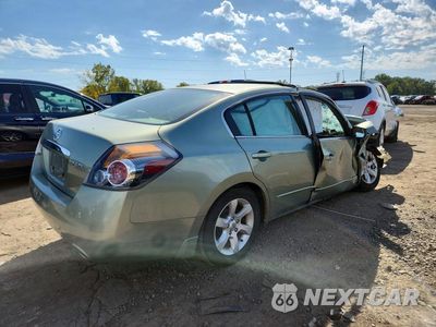 Trzecie zdjęcie samochodu z tyłu: 2008 NISSAN ALTIMA 2.5 VIN:1N4AL21E68C267709 - miniatura