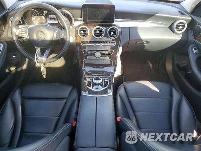 Zdjęcie 8 z 12 samochodu: 2017 MERCEDES-BENZ C 300 4MATIC VIN:55SWF4KB5HU193806 - miniatura