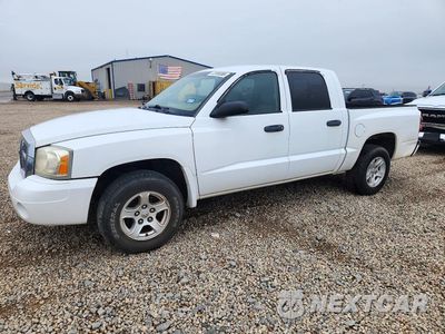 2007 DODGE DAKOTA QUAD SLT 1D7HE48K97S120823 - główne zdjęcie licytacji z USA - miniatura
