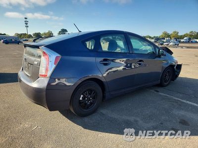 Trzecie zdjęcie samochodu z tyłu: 2015 TOYOTA PRIUS TWO VIN:JTDKN3DU8F0449461 - miniatura
