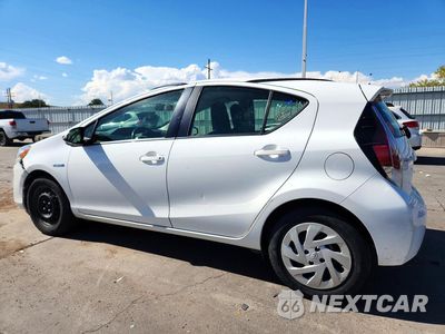Drugie zdjęcie samochodu z przodu: 2016 TOYOTA PRIUS C ONE VIN:JTDKDTB33G1126055 - miniatura
