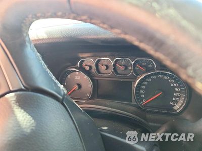 Zdjęcie 9 z 13 samochodu: 2020 CHEVROLET SUBURBAN C1500 LT VIN:1GNSCHKC0LR194381 - miniatura