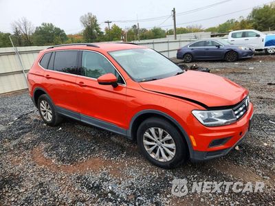 Czwarte zdjęcie samochodu z boku: 2019 VOLKSWAGEN TIGUAN SE VIN:3VV2B7AX2KM138213 - miniatura