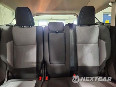 Zdjęcie 10 z 14 samochodu: 2019 FORD ESCAPE SE VIN:1FMCU0GD0KUB27770 - miniatura