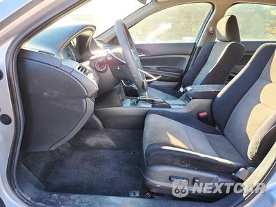 Zdjęcie 7 z 12 samochodu: 2008 HONDA ACCORD LXP VIN:1HGCP26438A043172 - miniatura
