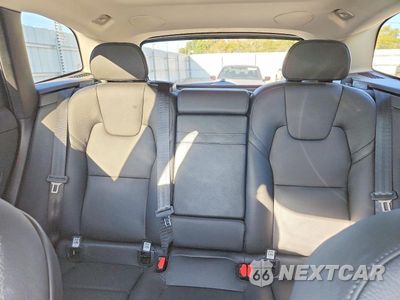 Zdjęcie 10 z 13 samochodu: 2021 VOLVO XC60 T5 MOMENTUM VIN:YV4102RK6M1682514 - miniatura