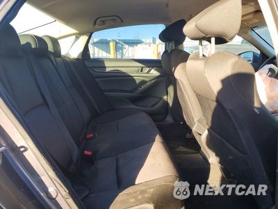 Zdjęcie 10 z 13 samochodu: 2019 HONDA ACCORD LX VIN:1HGCV1F18KA008138 - miniatura