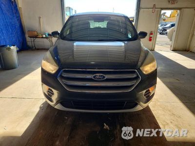 Piąte zdjęcie samochodu w środku: 2017 FORD ESCAPE SE VIN:1FMCU0GD5HUE92728 - miniatura