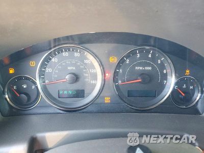 Zdjęcie 9 z 13 samochodu: 2006 JEEP COMMANDER VIN:1J8HH48N56C212721 - miniatura