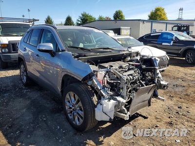Czwarte zdjęcie samochodu z boku: 2025 TOYOTA RAV4 XLE PREMIUM VIN:2T3A1RFV3SC526891 - miniatura