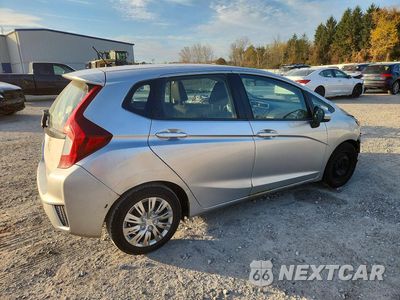Trzecie zdjęcie samochodu z tyłu: 2016 HONDA FIT LX VIN:JHMGK5H56GX002583 - miniatura