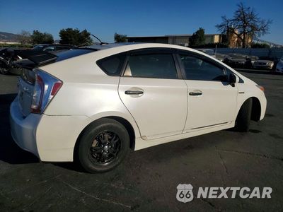 Trzecie zdjęcie samochodu z tyłu: 2012 TOYOTA PRIUS THREE VIN:JTDKN3DU7C5481350 - miniatura