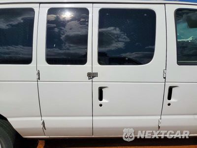 Zdjęcie 11 z 13 samochodu: 2013 FORD ECONOLINE E350 SUPER DUTY WAGON VIN:1FBSS3BL0DDA77496 - miniatura