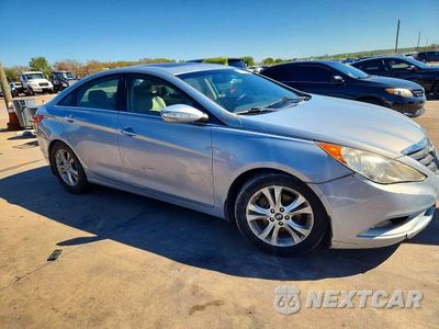 Czwarte zdjęcie samochodu z boku: 2011 HYUNDAI SONATA LIMITED VIN:5NPEC4AC8BH137139 - miniatura