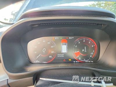 Zdjęcie 9 z 12 samochodu: 2019 VOLVO XC40 T5 MOMENTUM VIN:YV4162UK2K2127296 - miniatura