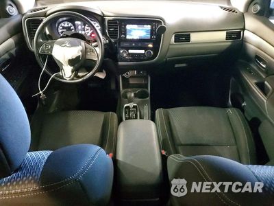 Zdjęcie 8 z 13 samochodu: 2016 MITSUBISHI OUTLANDER SE VIN:JA4AZ3A34GZ004167 - miniatura