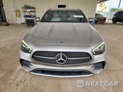 Piąte zdjęcie samochodu w środku: 2021 MERCEDES-BENZ E 350 VIN:W1KZF8DB8MA927687 - miniatura