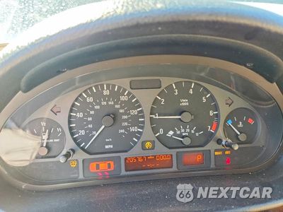 Zdjęcie 9 z 12 samochodu: 2005 BMW 325 XI VIN:WBAEU33435PR20629 - miniatura
