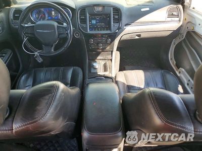 Zdjęcie 8 z 13 samochodu: 2021 CHRYSLER 300 S VIN:2C3CCABG8MH629659 - miniatura