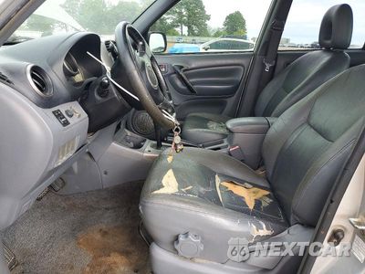 Zdjęcie 7 z 13 samochodu: 2001 TOYOTA RAV4 BASE VIN:JTEGH20V410014706 - miniatura