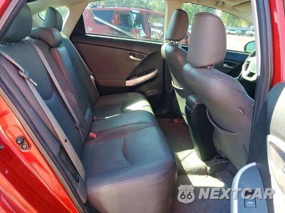 Zdjęcie 10 z 12 samochodu: 2012 TOYOTA PRIUS THREE VIN:JTDKN3DU3C5379706 - miniatura