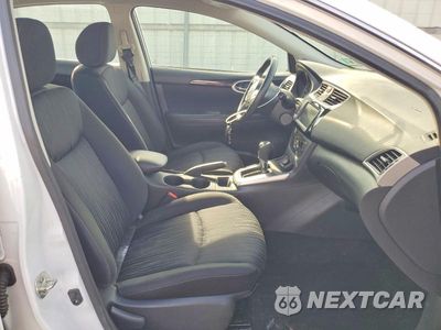 Zdjęcie 7 z 12 samochodu: 2019 NISSAN SENTRA SV VIN:3N1AB7AP2KY251648 - miniatura