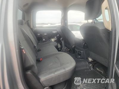 Zdjęcie 10 z 11 samochodu: 2019 RAM 2500 TRADESMAN VIN:3C6UR5CL4KG676404 - miniatura